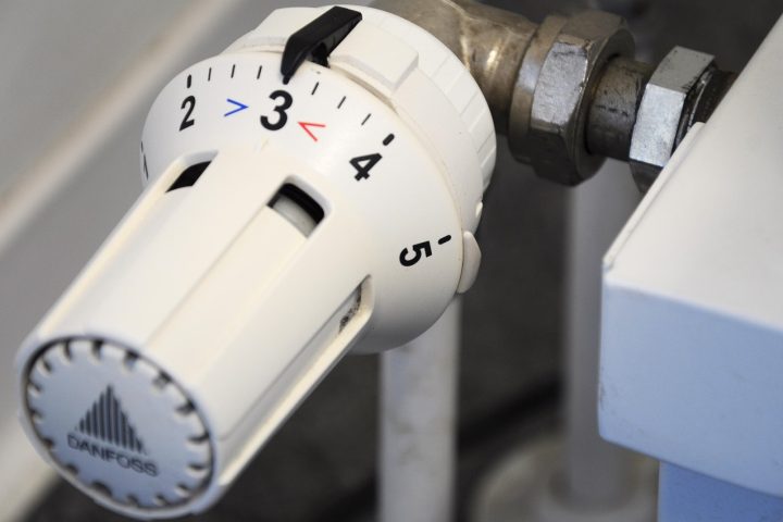 The thermostat settings that cut your energy bill
